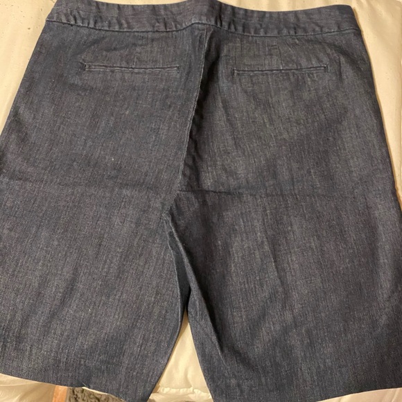 Banana Republic short size 8 - Picture 2 of 2